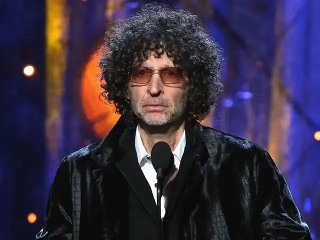Howard Stern on SiriusXM, a contract dispute Howard Stern broadcasting on SiriusXM
